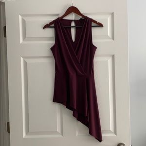 Sexy White House Black Market sleeveless tunic